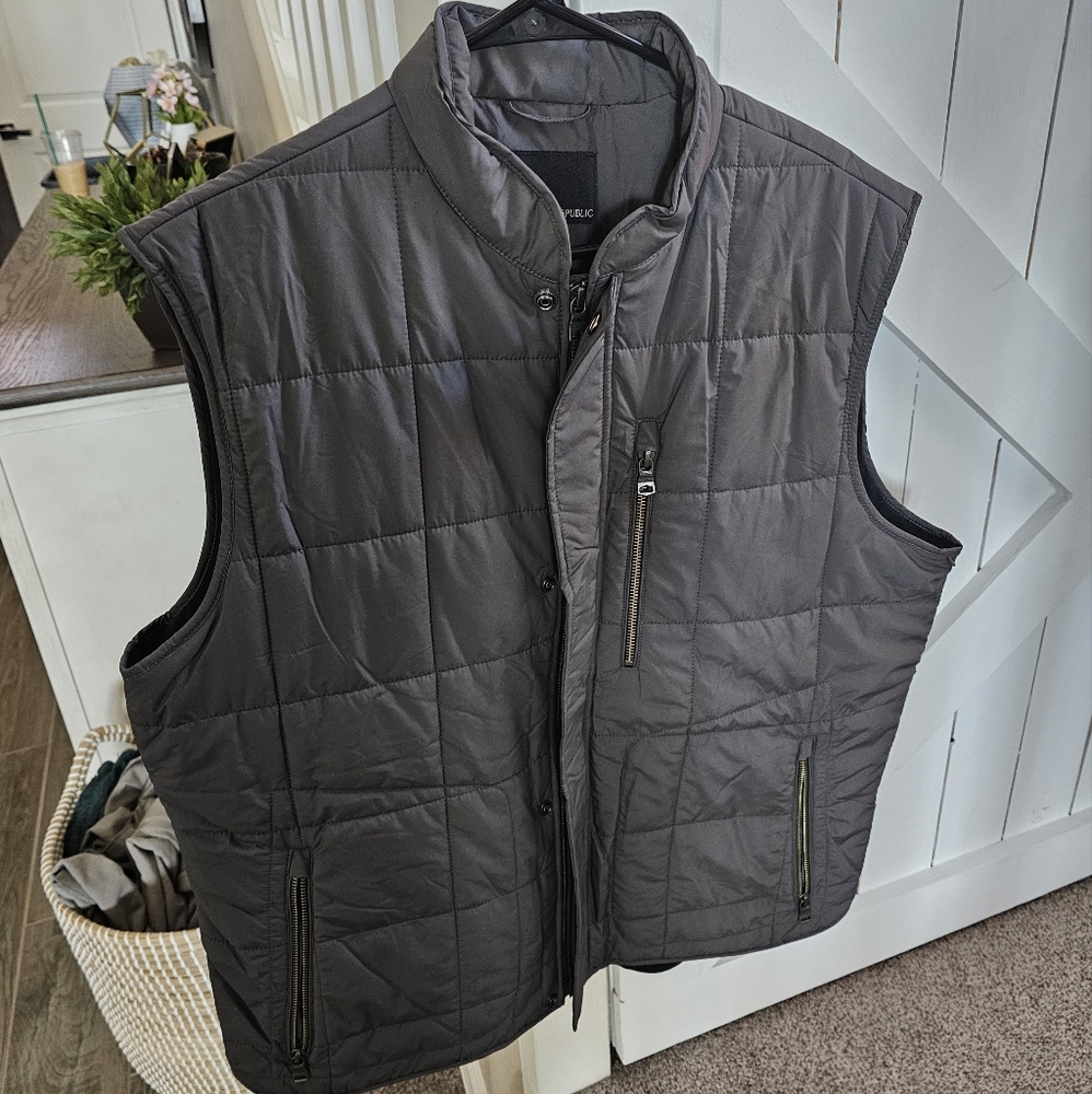 Mens Banana Republic Vest Size Large